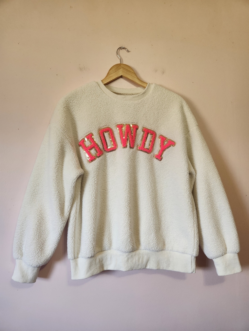 HOWDY Sherpa Fleece Pullover Sweater Pink Sequin Patch Cream Teddy Oversized S